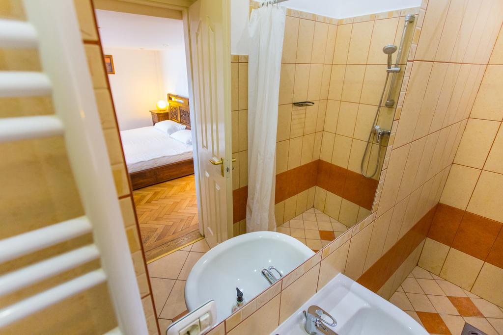 Jo Itt Pesten Hotel Budapest Kültér fotó